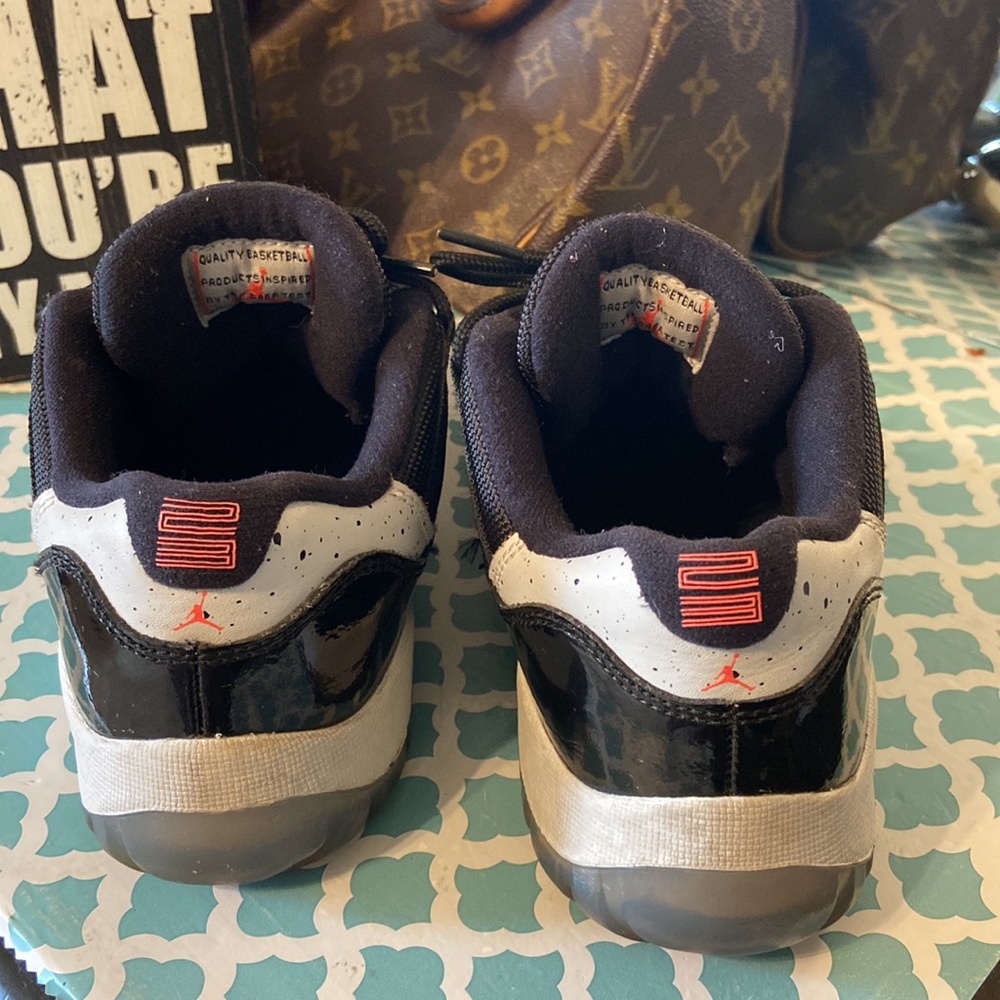 Infrared 11s - Picture 3 of 3